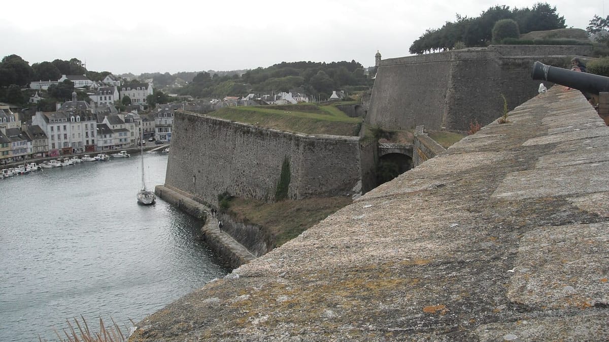 Citadelle Vauban, Le Palais